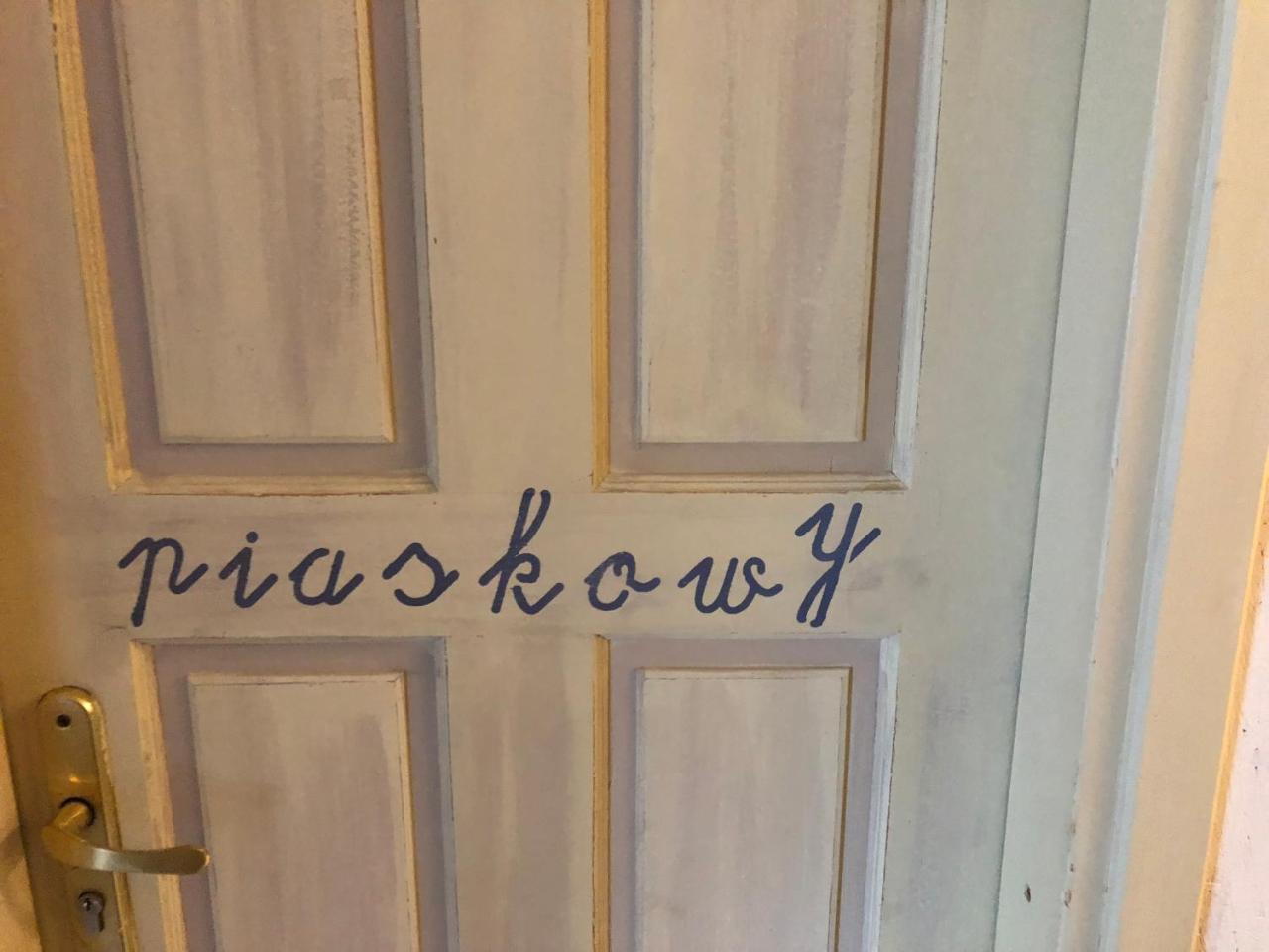 Biskupice Kocurów Stajnia Bialy Borek מראה חיצוני תמונה